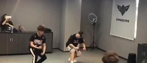 国产情侣福利视频广场