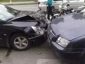 国产宝马事故图片真实视频,国产宝马事故现场惊心动魄瞬间